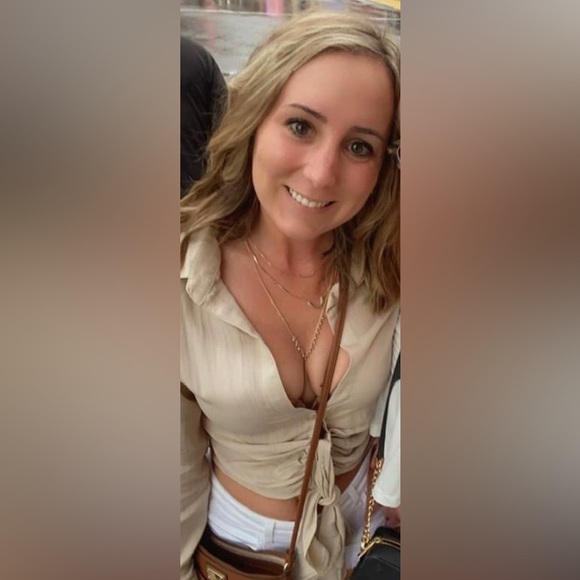 Petal & Pup Beige Tie Crop Top- Size 6/Small - Picture 2 of 10